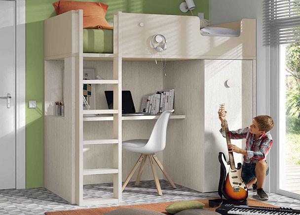 Dormitorio infantil con litera exenta con mesa y armario inferior.. ElMenut.com